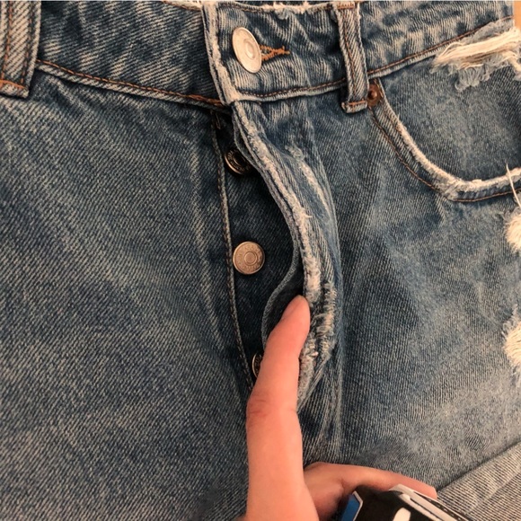 ZARA|Medium wash distressed cut off denim shorts, size 6•••Beachy Summer style - Picture 8 of 10